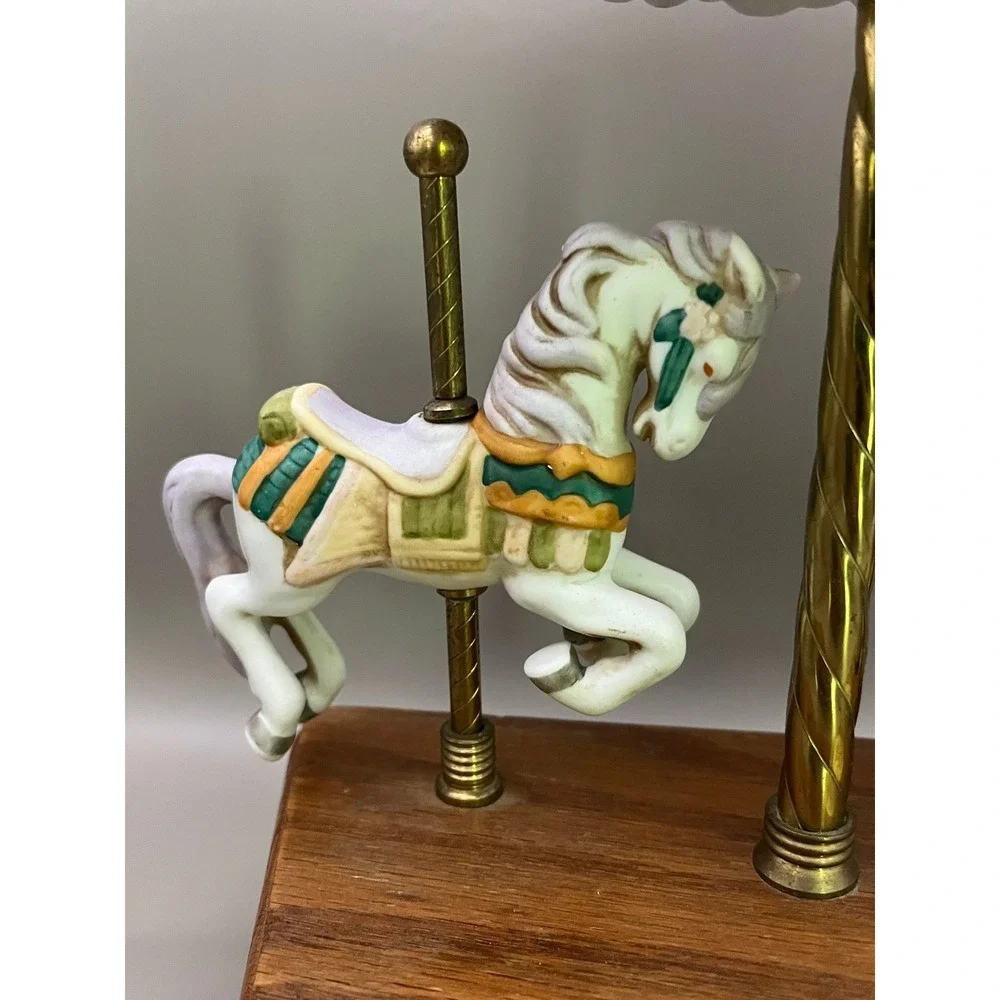 Willits 2 Horse Carousel Music‎ Figurine Plays East Side West Side 10